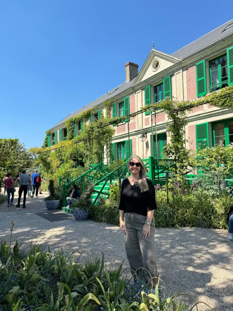 Conexão Bonjour em pontos turísticos da Normandia.